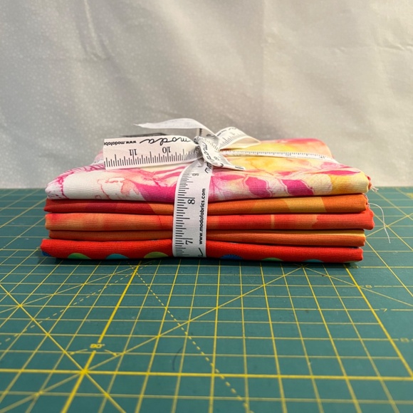 Quilting Cotton - Colorful One Yard Bundle - Picture 2 of 4